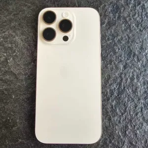 16 برو ماكس  iPhone 16 Pro Max