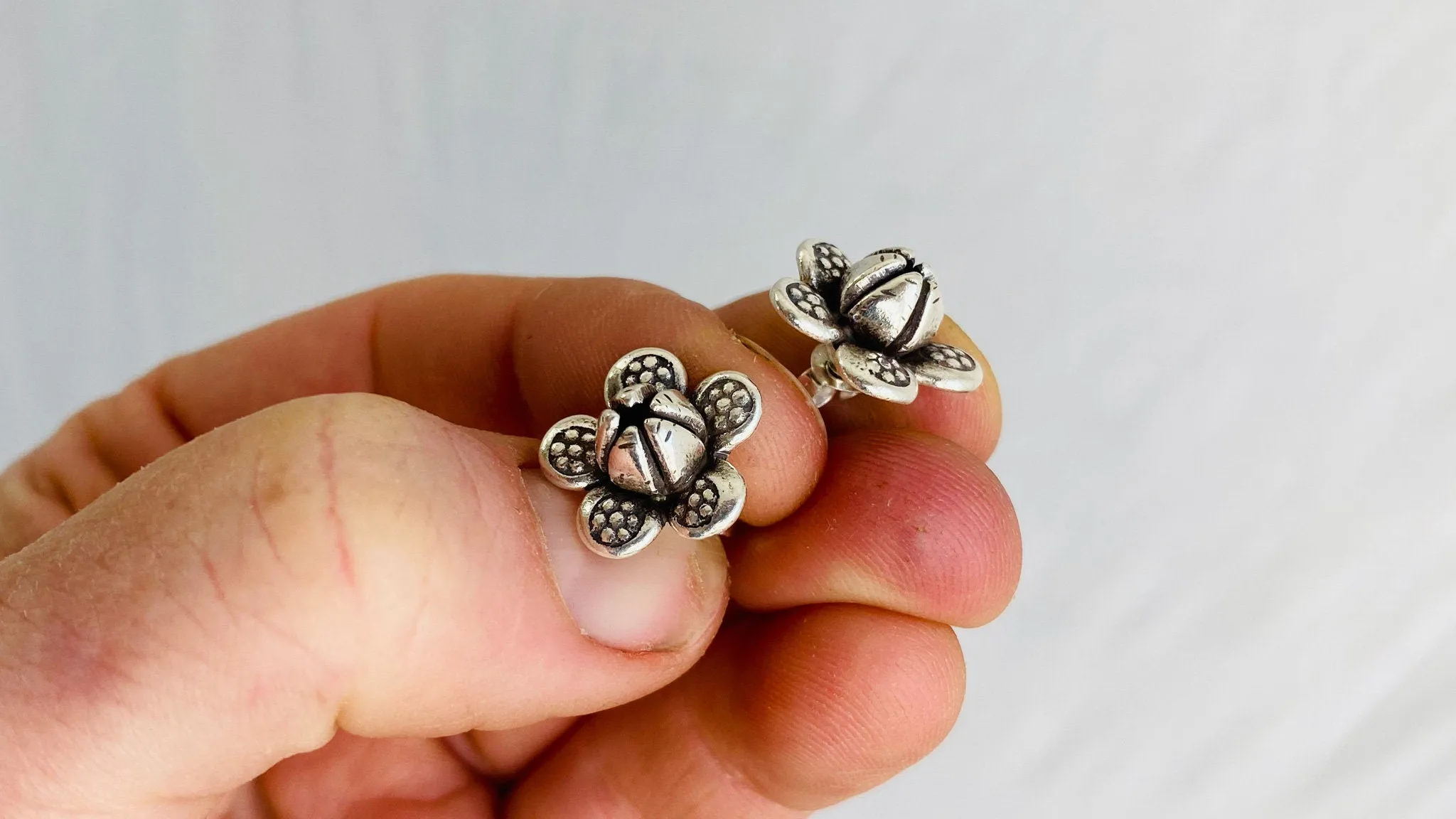 Flower Earrings. Fine Silver. Karen Hill Tribe. 0019