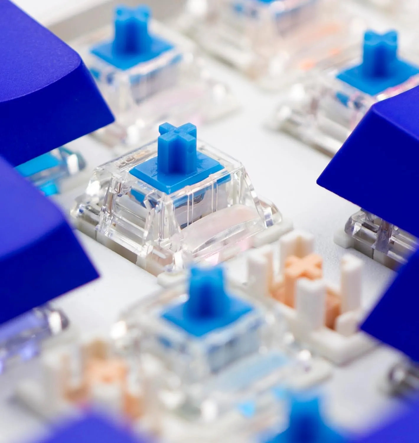 Gateron 70Pcs Pre lubed G pro V3.0 MX Mechanical Gaming Keyboard Split Tactile 60gf Switches,POM Stem Linear RGB SMD Switches 3 pin (Blue)