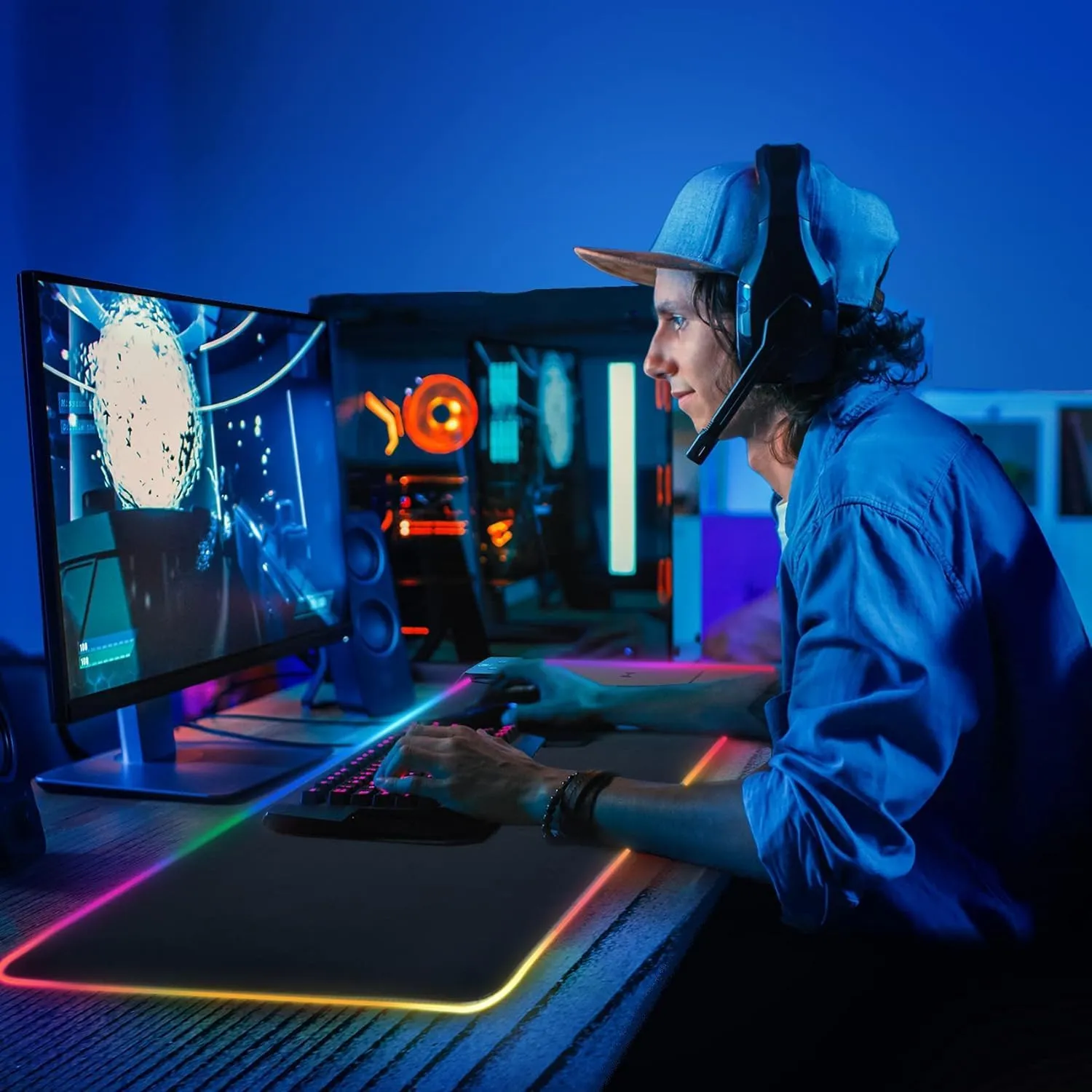 Mouse Pad with Wireless Charging, Large Desk Mat RGB Gaming Mousepad, 10 Light Colors LED Desk Pad Keyboard Pad with Ultra-Smooth Surface & Non-Slip Rubber Base, Waterproof Full Desk Mouse Pad