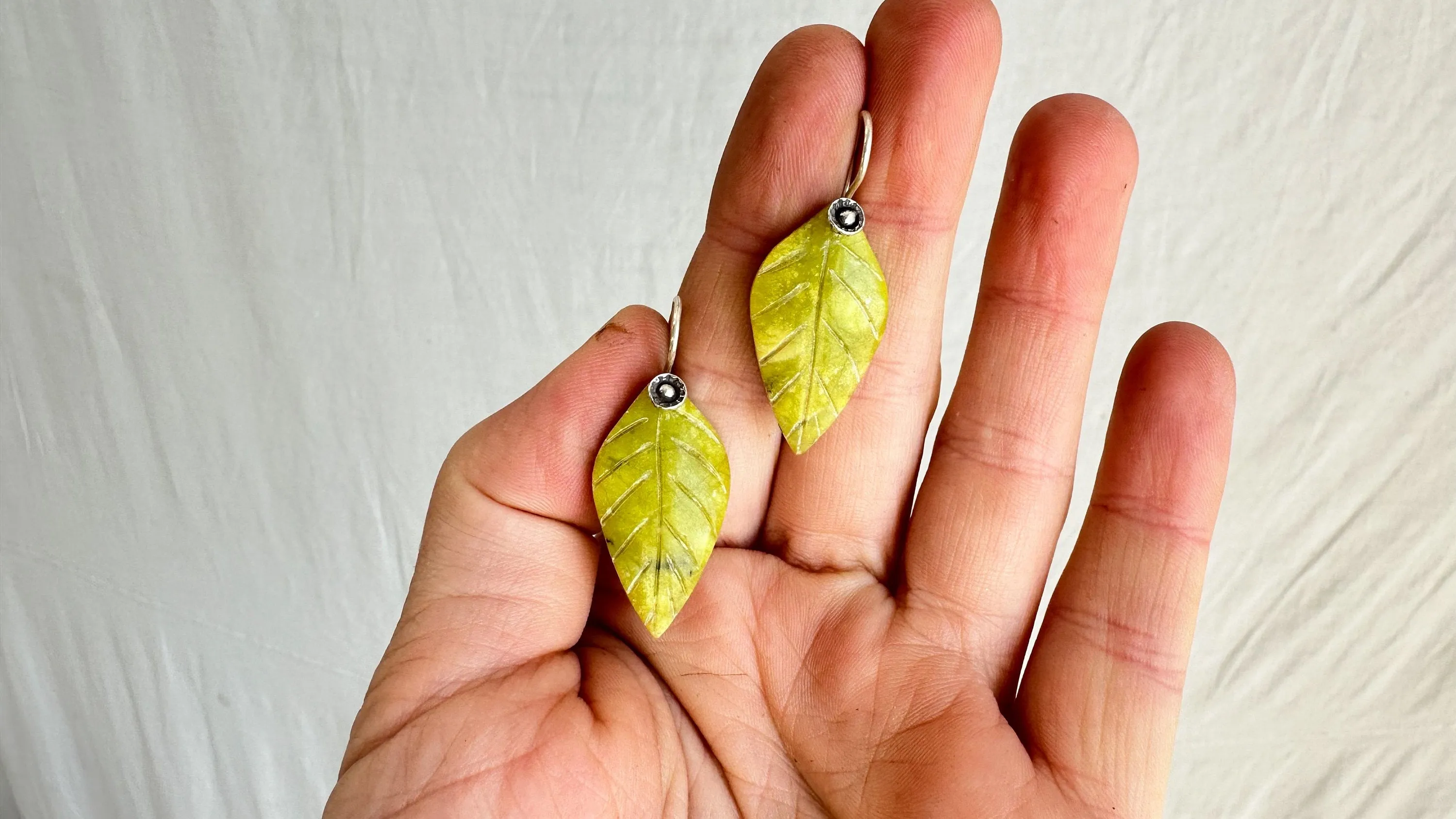 Serpentine Flower Earrings. Sterling Silver. 2250